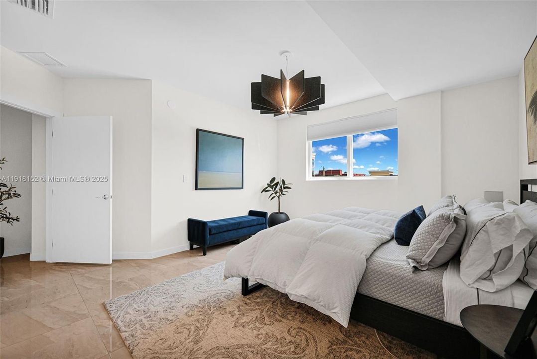 For Rent: $4,990 (2 beds, 2 baths, 1213 Square Feet)