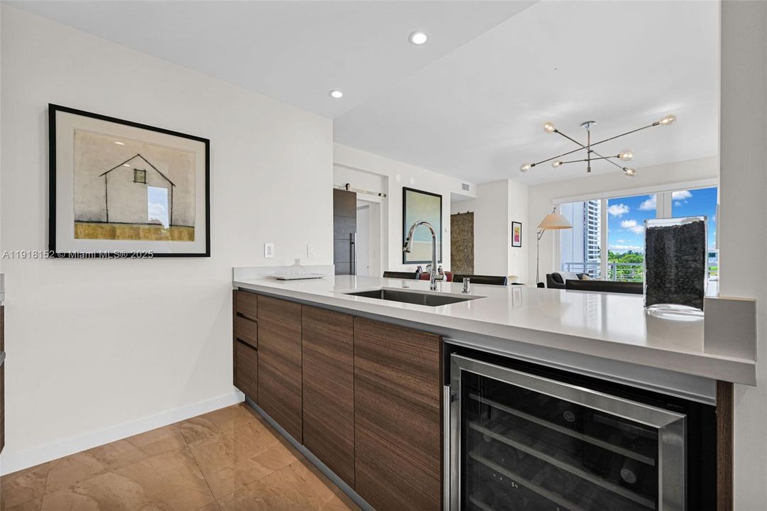 For Rent: $4,990 (2 beds, 2 baths, 1213 Square Feet)