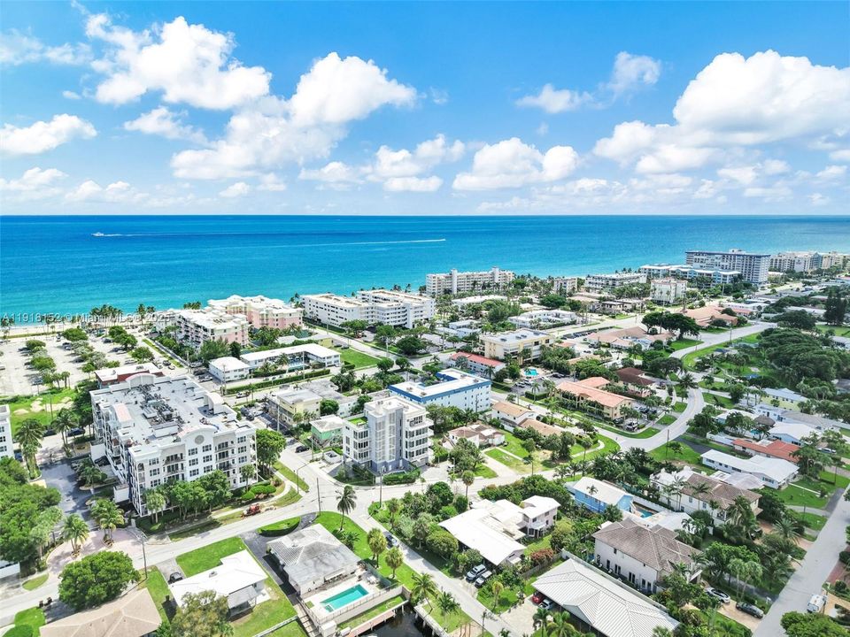 For Rent: $4,990 (2 beds, 2 baths, 1213 Square Feet)