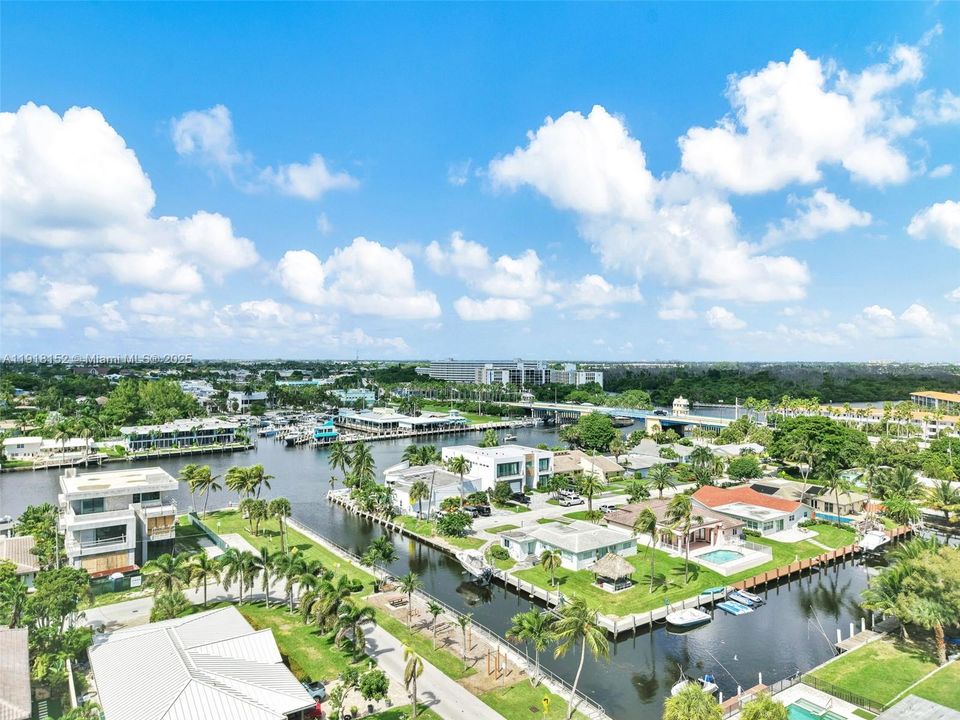 For Rent: $4,990 (2 beds, 2 baths, 1213 Square Feet)