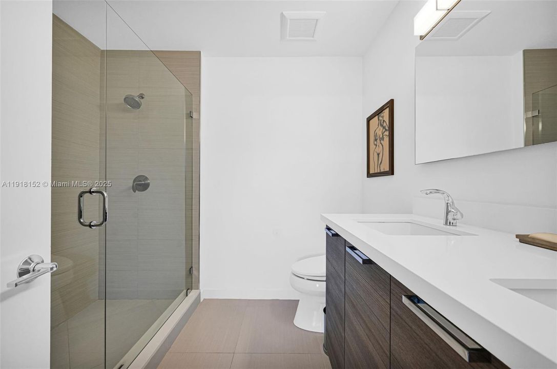 For Rent: $4,990 (2 beds, 2 baths, 1213 Square Feet)