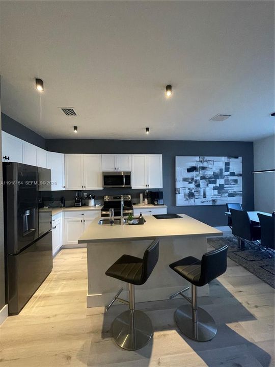 На продажу: $565,000 (3 спален, 2 ванн, 1583 Квадратных фут)