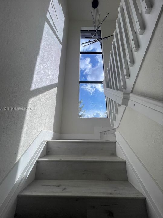 На продажу: $565,000 (3 спален, 2 ванн, 1583 Квадратных фут)