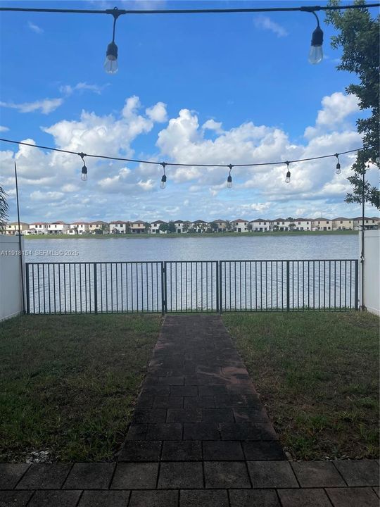 На продажу: $565,000 (3 спален, 2 ванн, 1583 Квадратных фут)