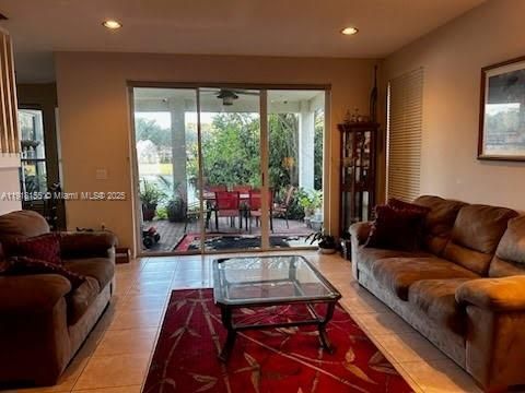 待售: $920,000 (6 贝兹, 4 浴室, 3446 平方英尺)