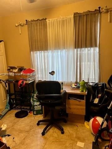 待售: $920,000 (6 贝兹, 4 浴室, 3446 平方英尺)