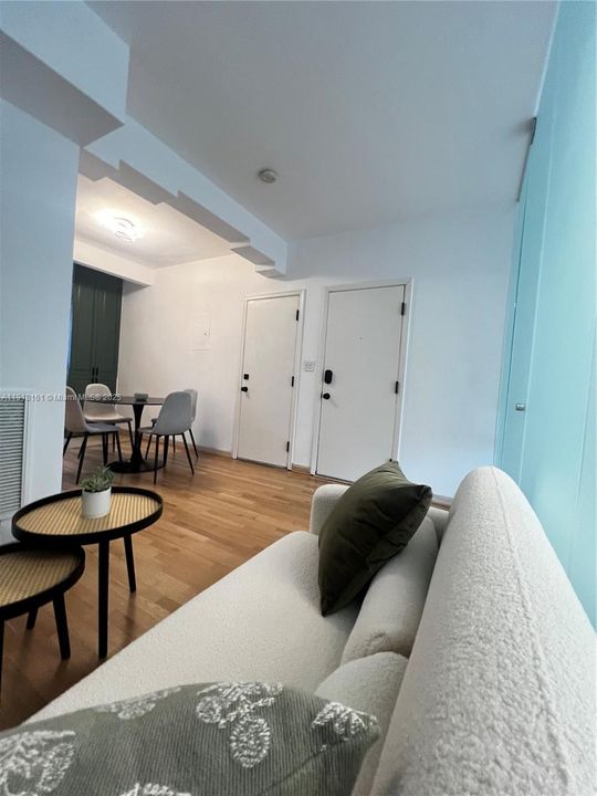 На продажу: $269,000 (1 спален, 1 ванн, 420 Квадратных фут)