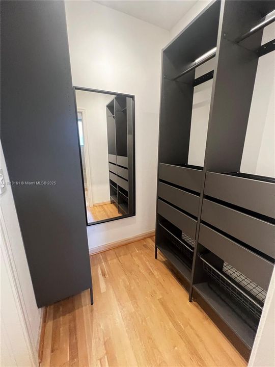 На продажу: $269,000 (1 спален, 1 ванн, 420 Квадратных фут)