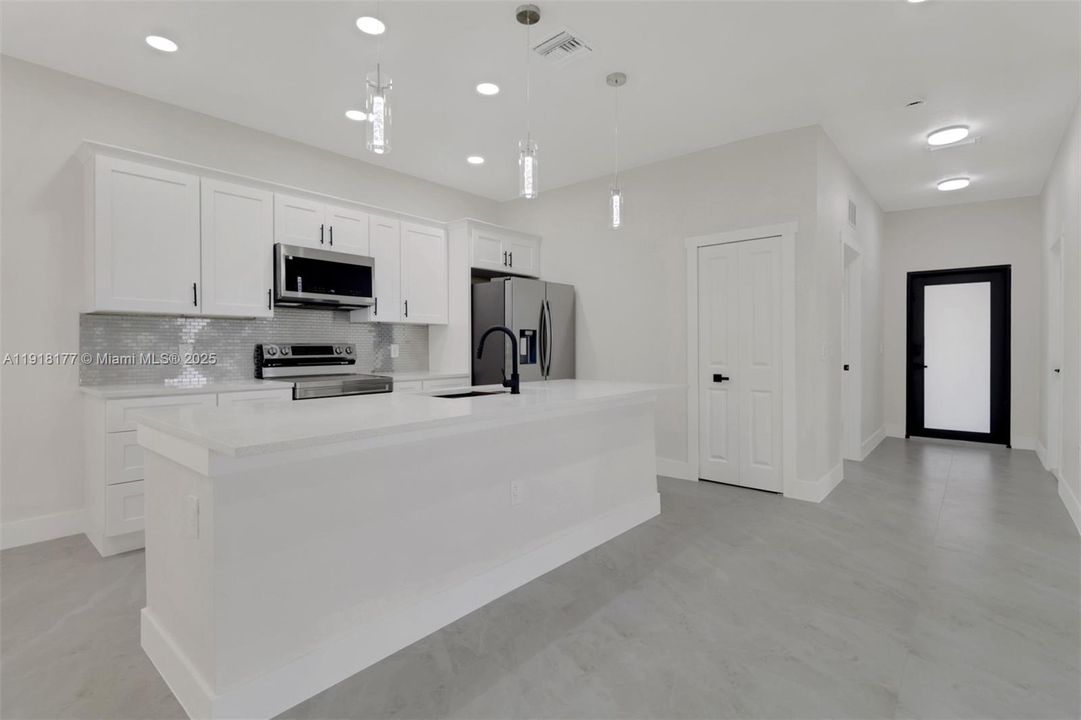 For Sale: $539,900 (0 beds, 0 baths, 2383 Square Feet)