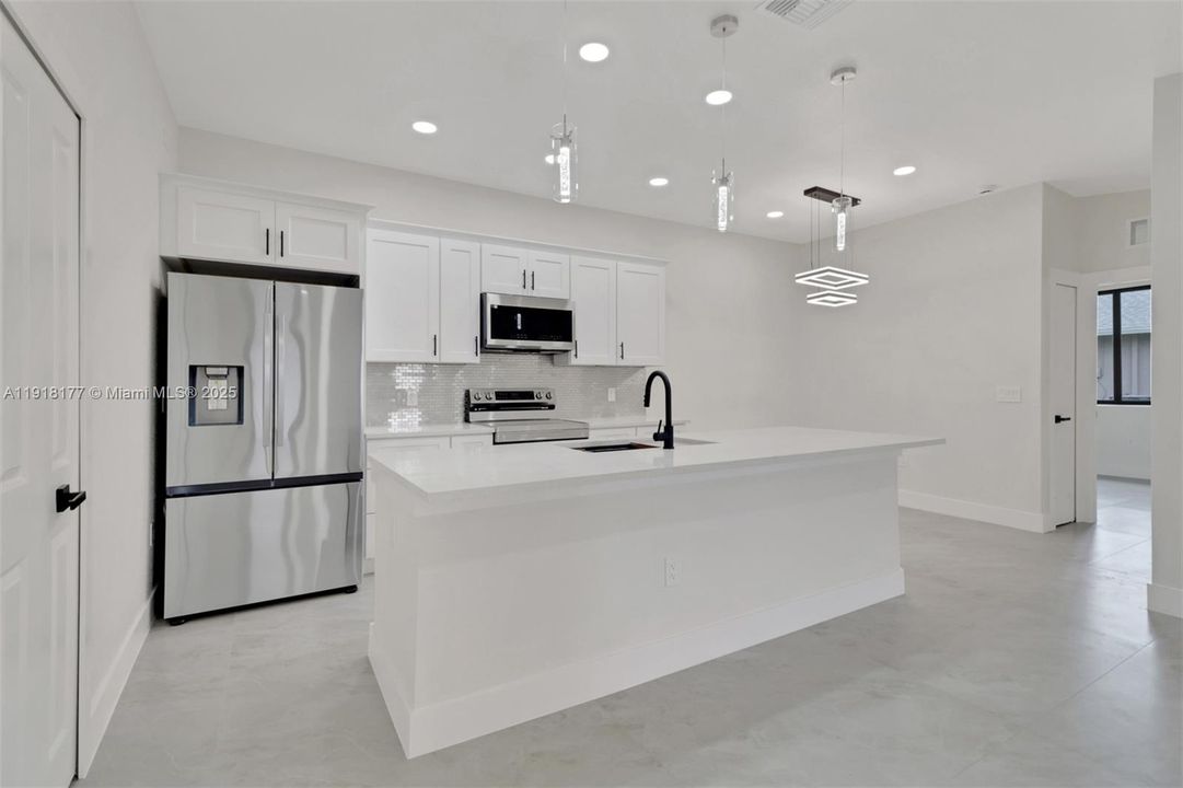 For Sale: $539,900 (0 beds, 0 baths, 2383 Square Feet)