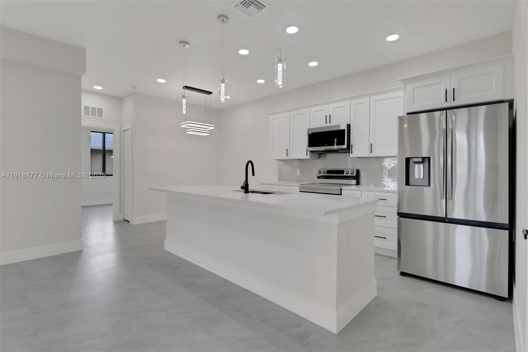 For Sale: $539,900 (0 beds, 0 baths, 2383 Square Feet)