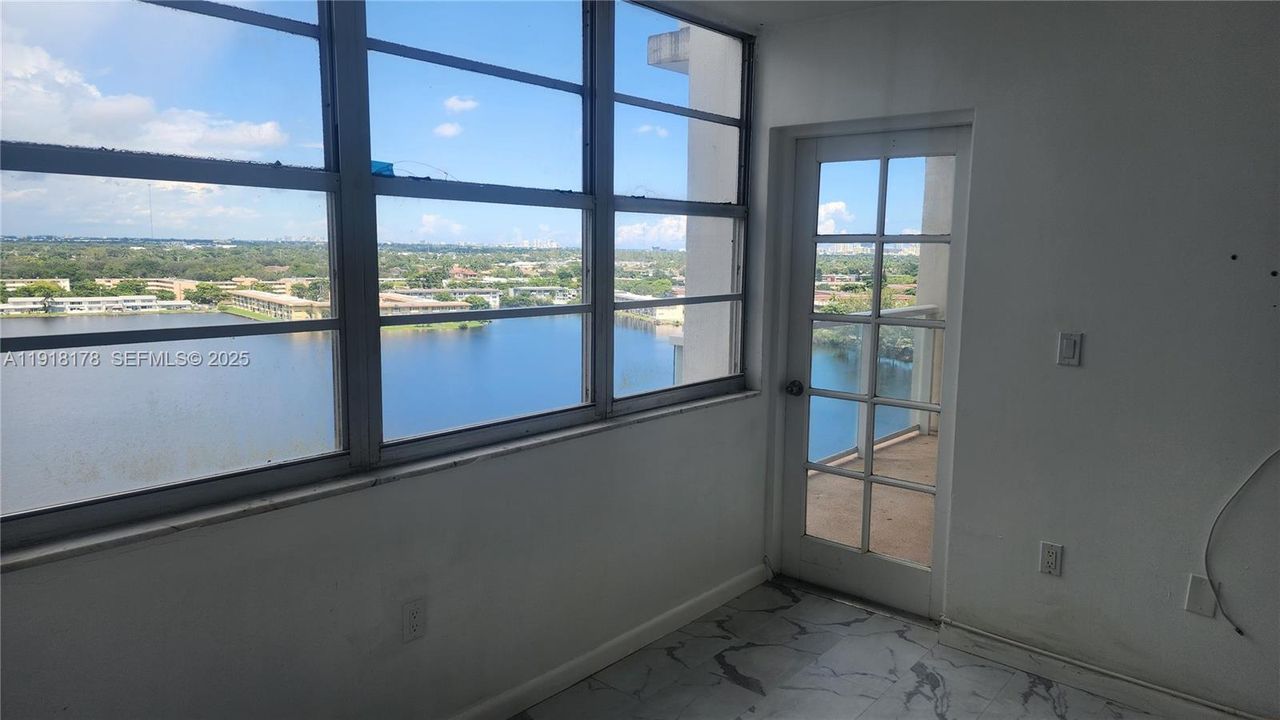 В аренду: $1,800 (1 спален, 2 ванн, 861 Квадратных фут)