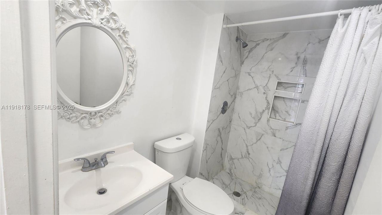 В аренду: $1,800 (1 спален, 2 ванн, 861 Квадратных фут)