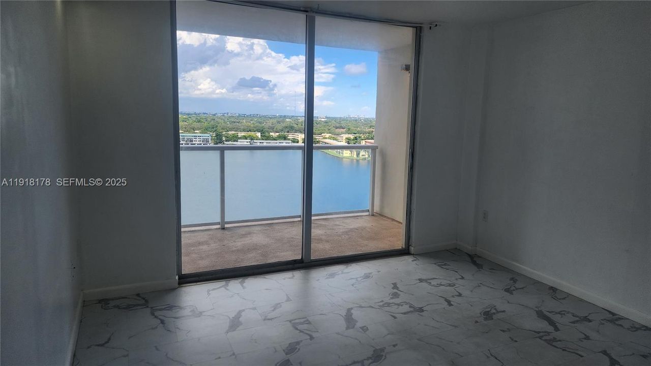 В аренду: $1,800 (1 спален, 2 ванн, 861 Квадратных фут)