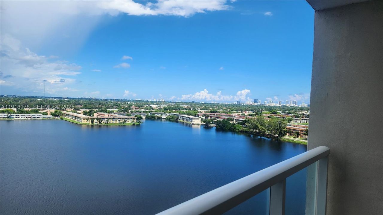 В аренду: $1,800 (1 спален, 2 ванн, 861 Квадратных фут)