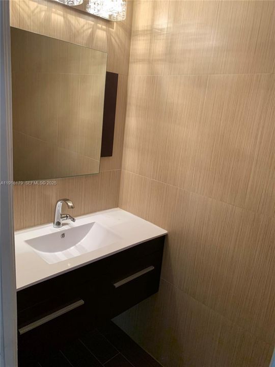 For Rent: $4,900 (4 beds, 2 baths, 2346 Square Feet)