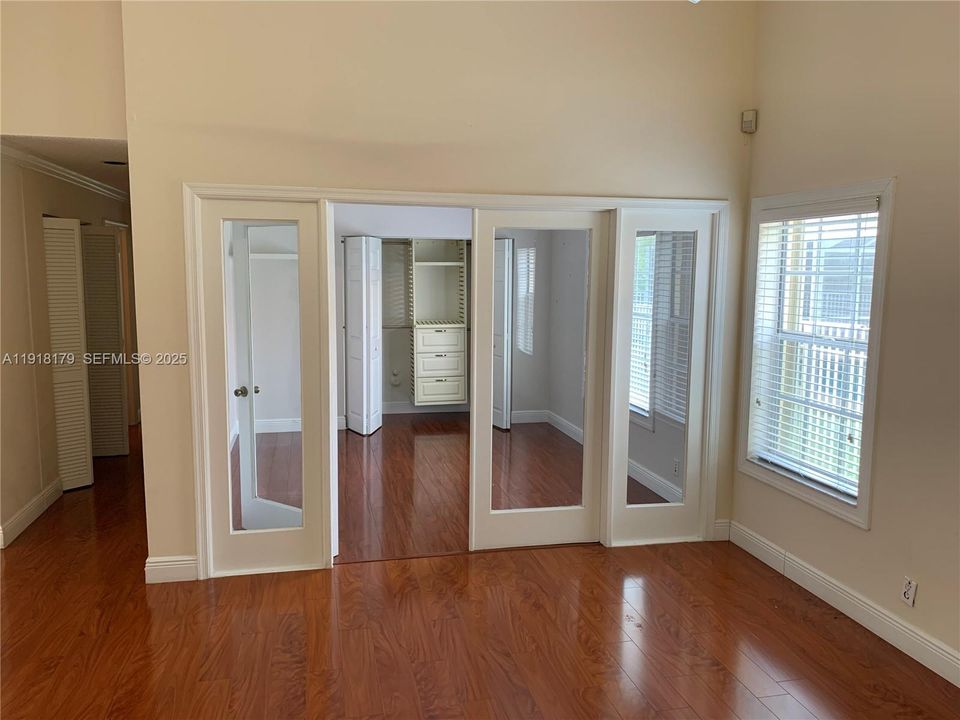 For Rent: $4,900 (4 beds, 2 baths, 2346 Square Feet)