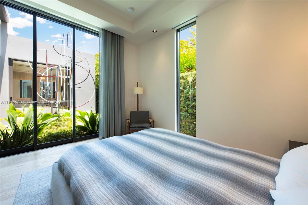 For Rent: $40,000 (3 beds, 3 baths, 2922 Square Feet)