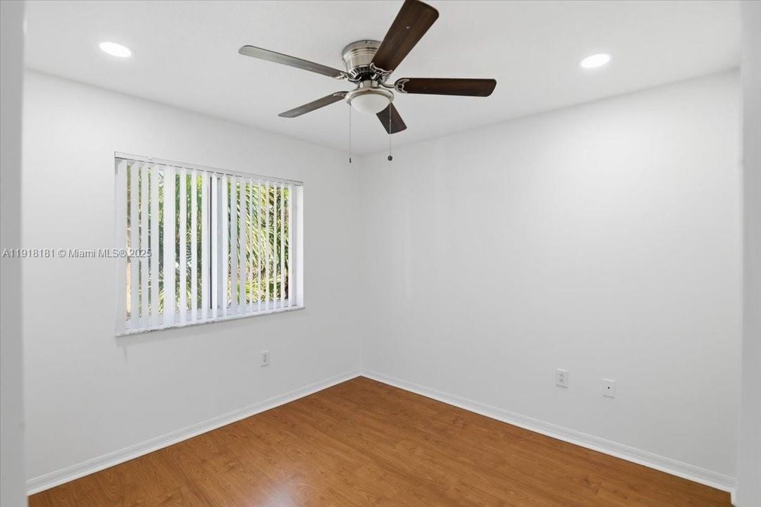 For Rent: $3,200 (3 beds, 2 baths, 1368 Square Feet)