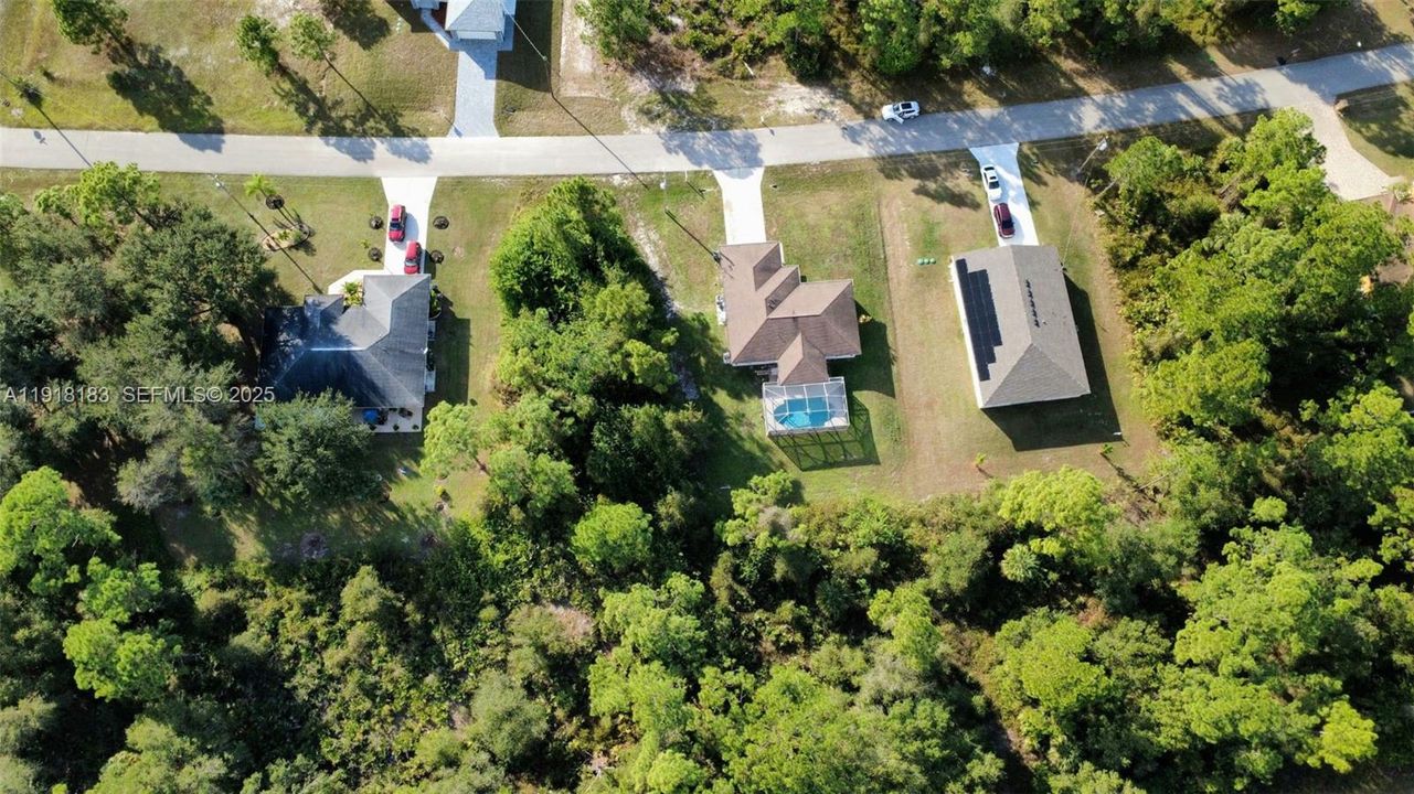 For Sale: $329,995 (3 beds, 2 baths, 1274 Square Feet)