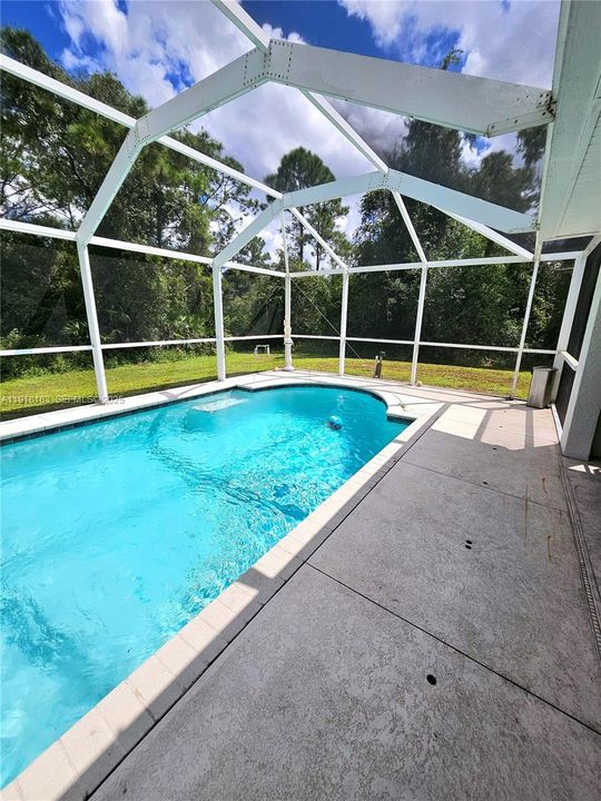 For Sale: $329,995 (3 beds, 2 baths, 1274 Square Feet)