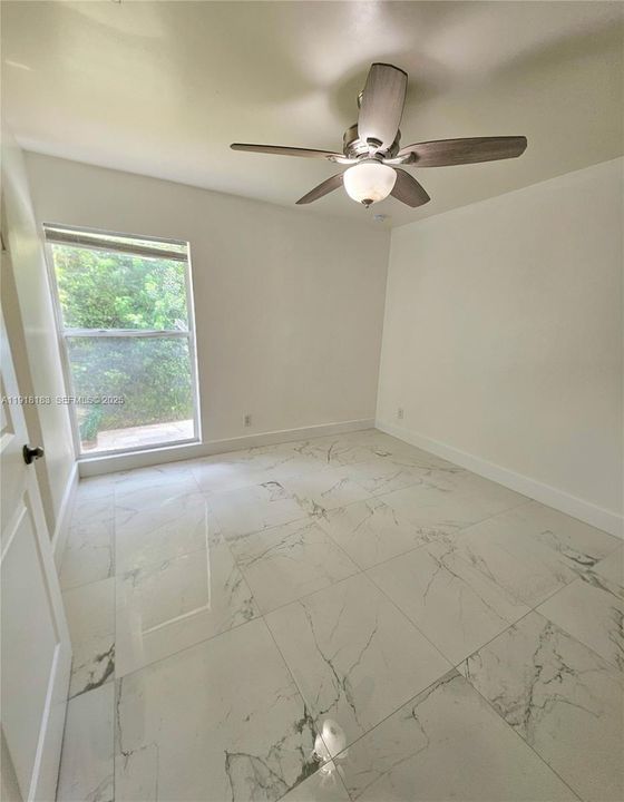 For Sale: $329,995 (3 beds, 2 baths, 1274 Square Feet)