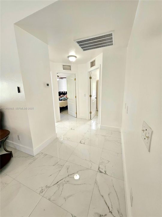 For Sale: $329,995 (3 beds, 2 baths, 1274 Square Feet)