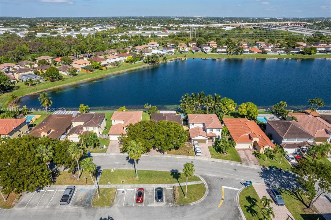 En Renta: $4,000 (3 camas, 2 baños, 1901 Pies cuadrados)