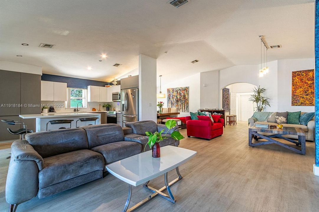 En Renta: $4,000 (3 camas, 2 baños, 1901 Pies cuadrados)