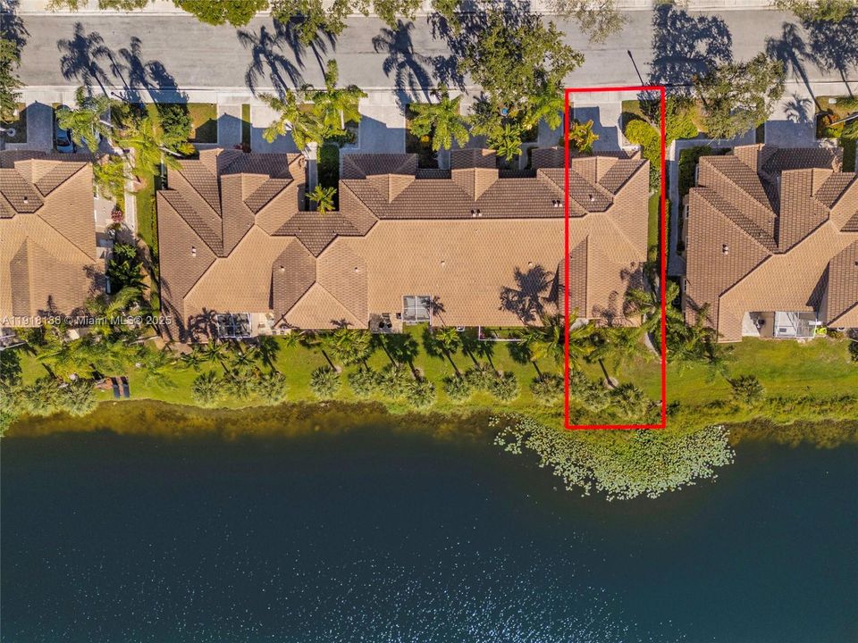 Activo con contrato: $3,795 (3 camas, 2 baños, 1687 Pies cuadrados)