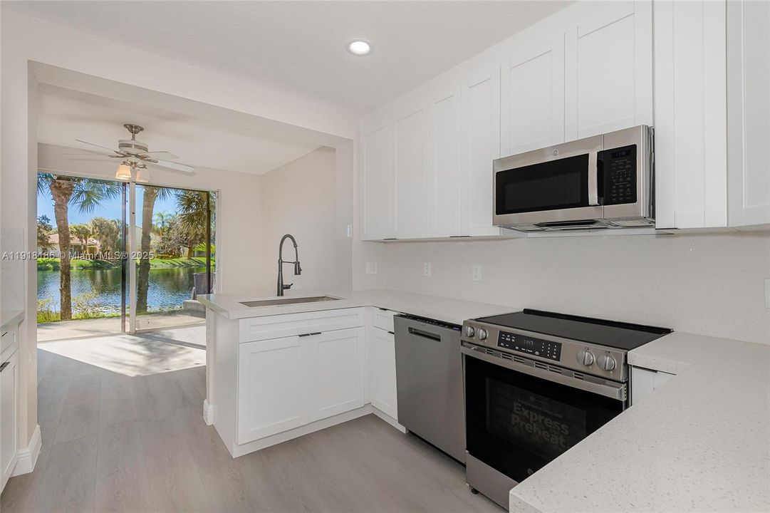 Activo con contrato: $3,795 (3 camas, 2 baños, 1687 Pies cuadrados)