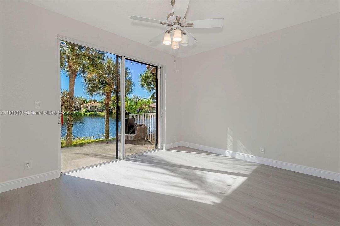 Activo con contrato: $3,795 (3 camas, 2 baños, 1687 Pies cuadrados)