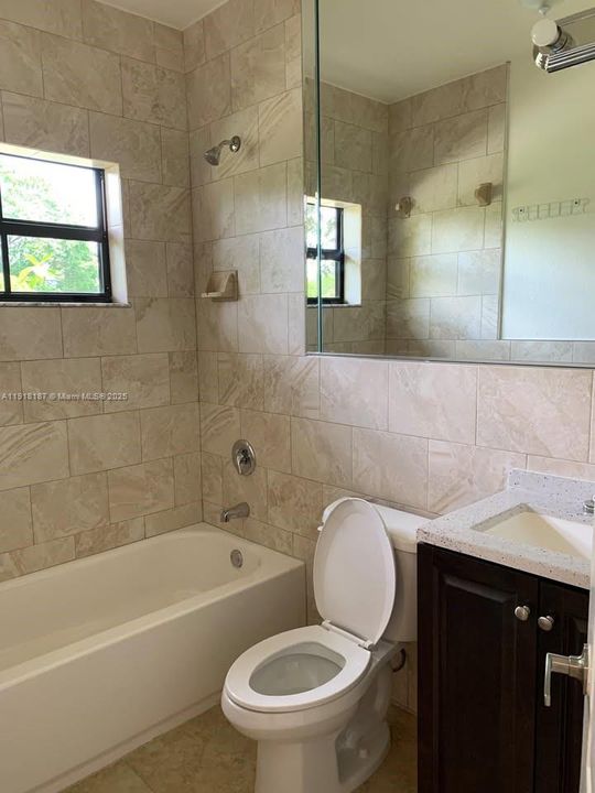 For Rent: $3,600 (4 beds, 3 baths, 2000 Square Feet)