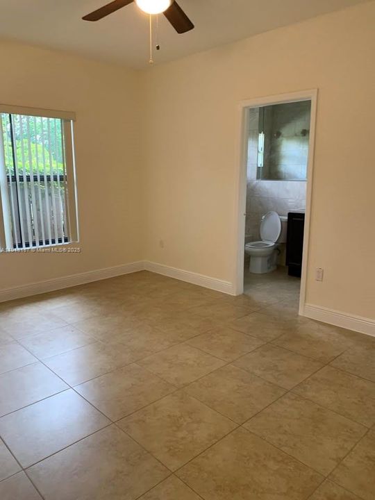 For Rent: $3,600 (4 beds, 3 baths, 2000 Square Feet)