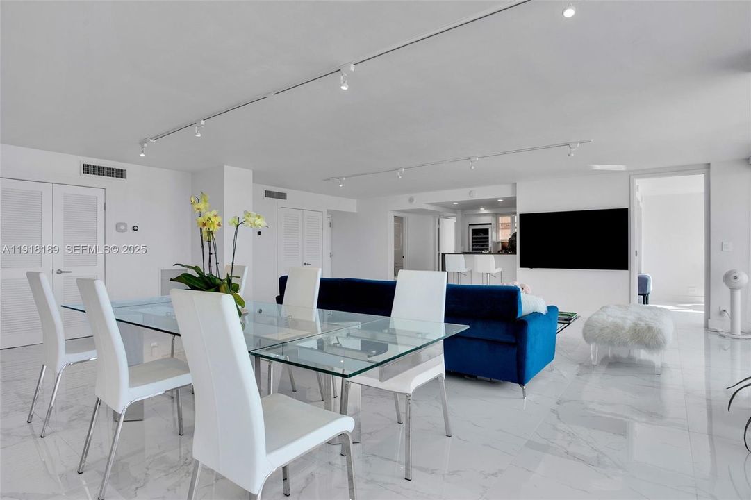 待售: $3,299,000 (3 贝兹, 2 浴室, 2244 平方英尺)