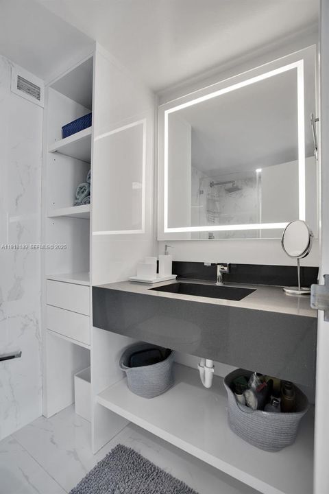 待售: $3,299,000 (3 贝兹, 2 浴室, 2244 平方英尺)