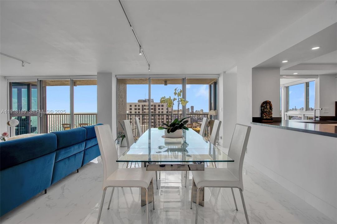 待售: $3,299,000 (3 贝兹, 2 浴室, 2244 平方英尺)