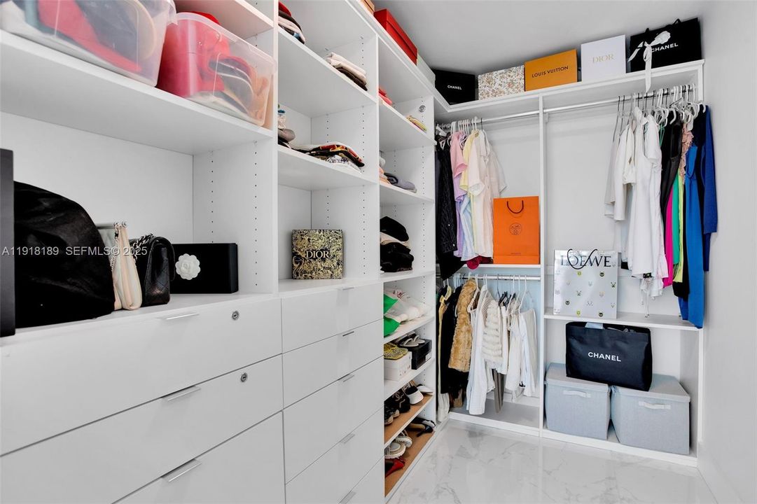 待售: $3,299,000 (3 贝兹, 2 浴室, 2244 平方英尺)