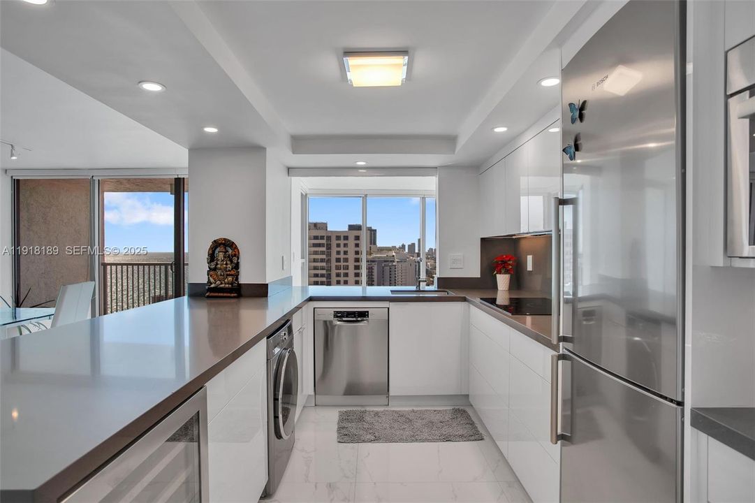 待售: $3,299,000 (3 贝兹, 2 浴室, 2244 平方英尺)