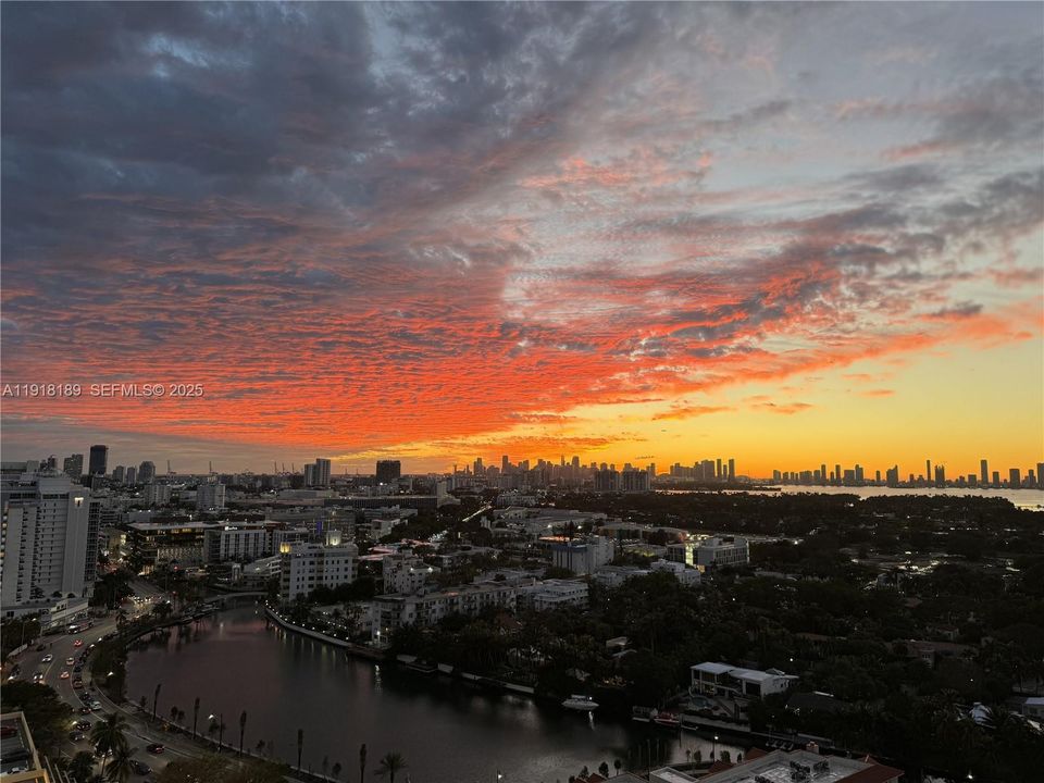 待售: $3,299,000 (3 贝兹, 2 浴室, 2244 平方英尺)