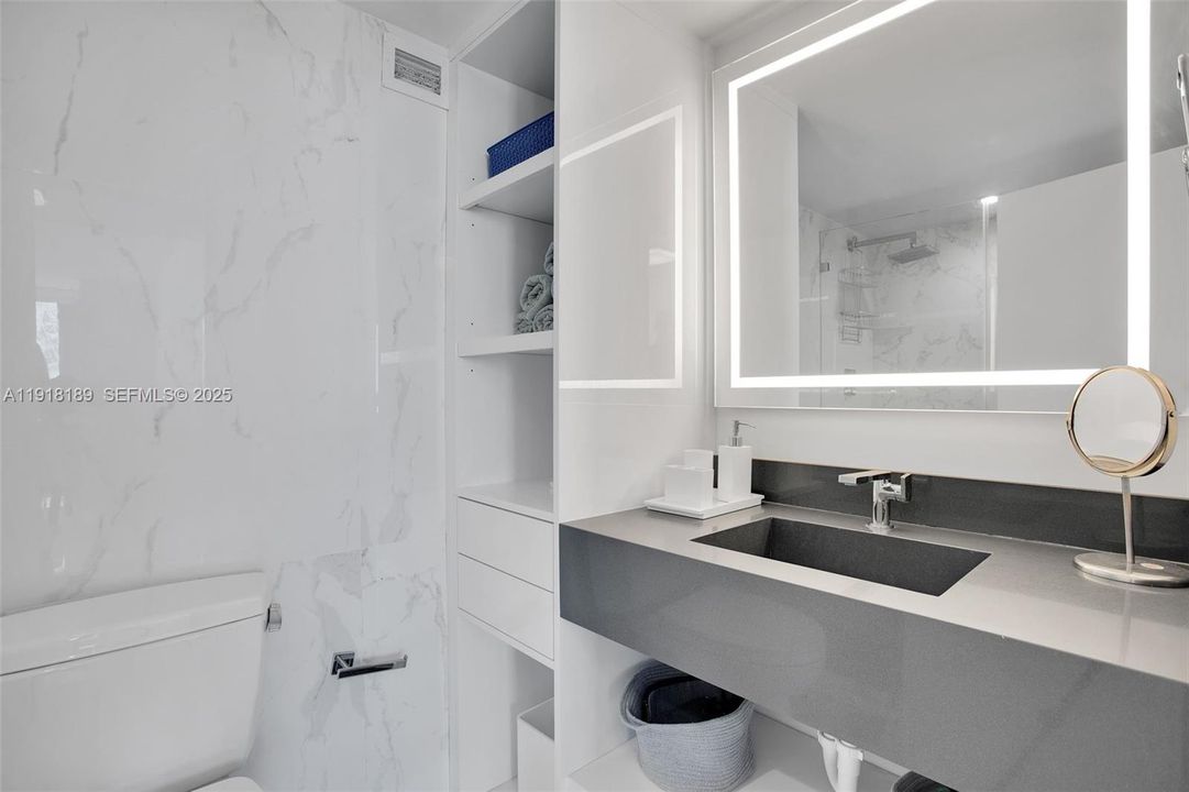 待售: $3,299,000 (3 贝兹, 2 浴室, 2244 平方英尺)