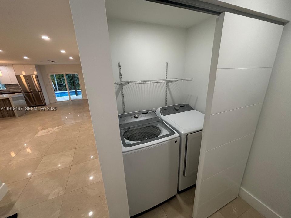 For Rent: $4,980 (4 beds, 3 baths, 1194 Square Feet)