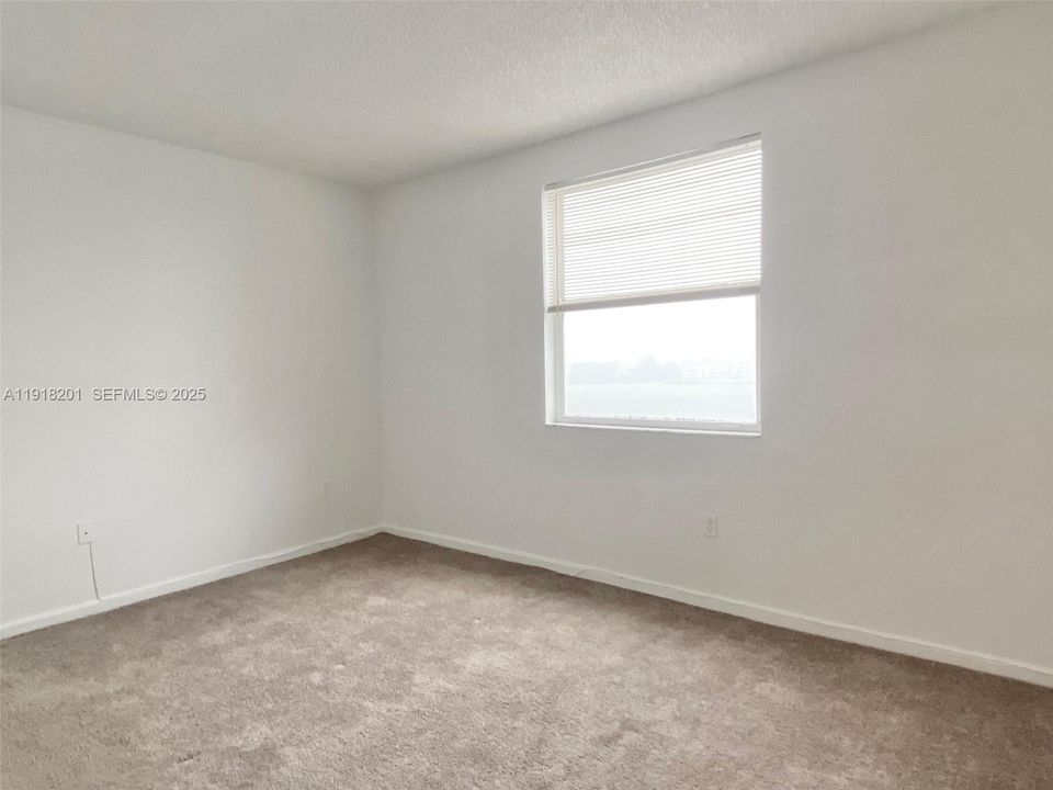 В аренду: $4,250 (3 спален, 2 ванн, 1264 Квадратных фут)