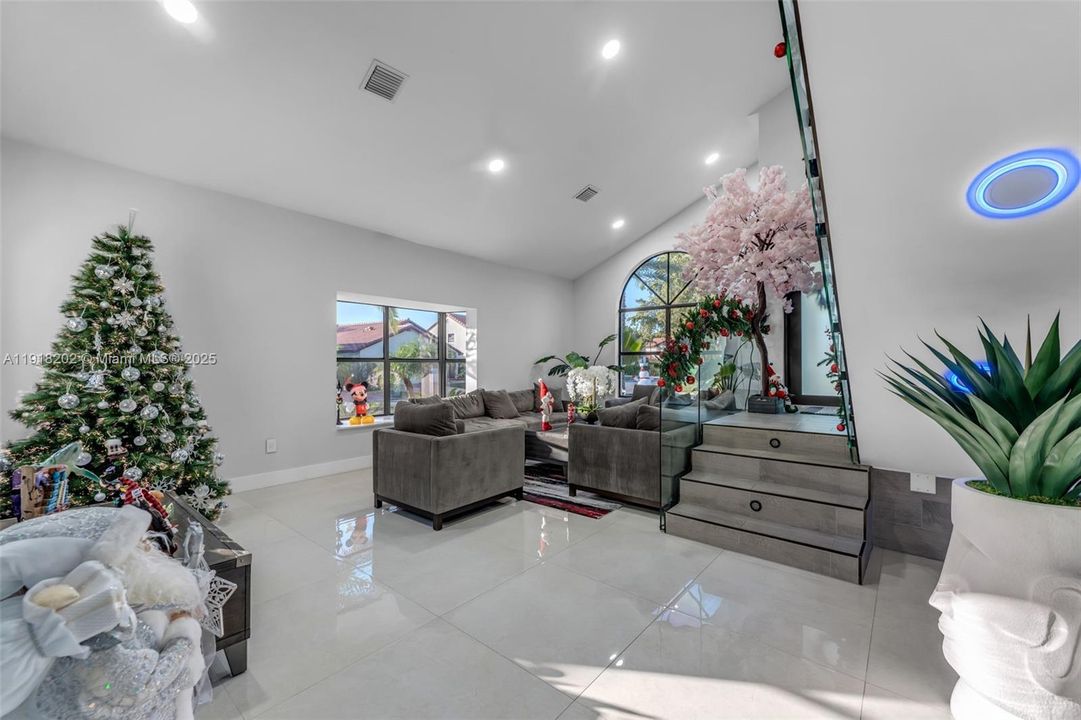 待售: $799,900 (3 贝兹, 2 浴室, 2275 平方英尺)