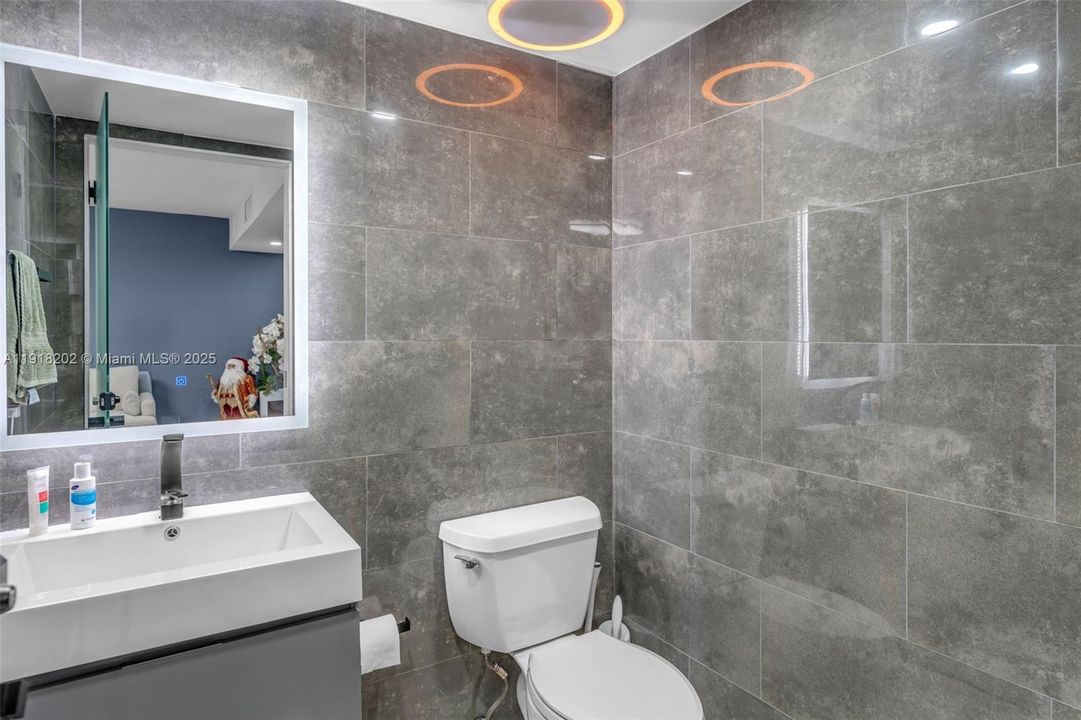 待售: $799,900 (3 贝兹, 2 浴室, 2275 平方英尺)