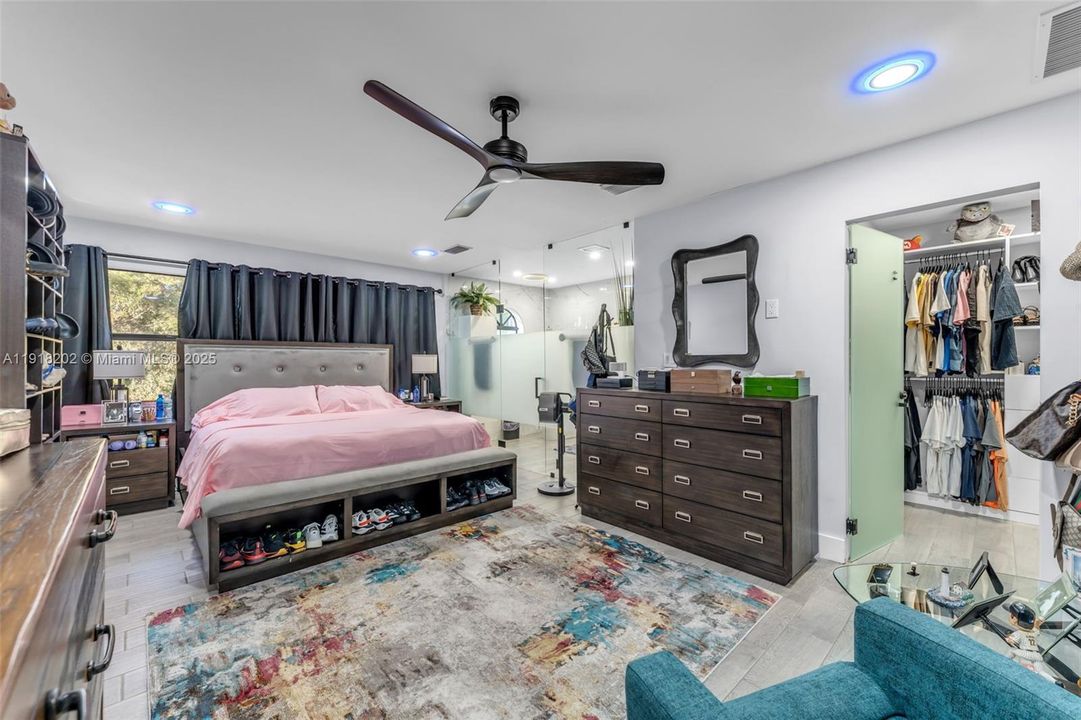 待售: $799,900 (3 贝兹, 2 浴室, 2275 平方英尺)