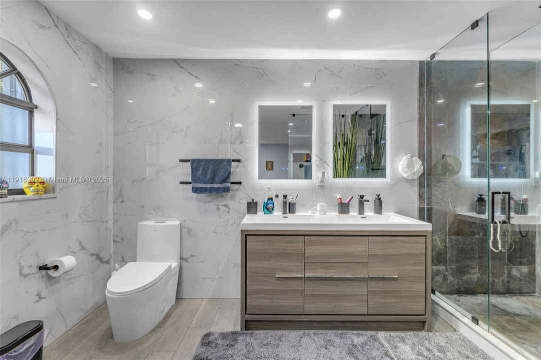 待售: $799,900 (3 贝兹, 2 浴室, 2275 平方英尺)