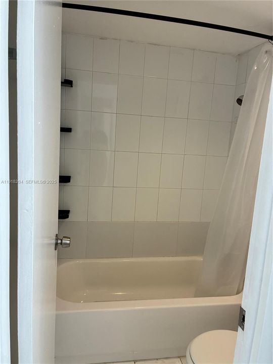 En Venta: $259,000 (2 camas, 1 baños, 930 Pies cuadrados)