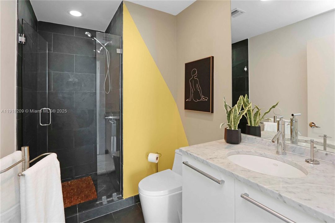 For Rent: $7,000 (2 beds, 3 baths, 1450 Square Feet)