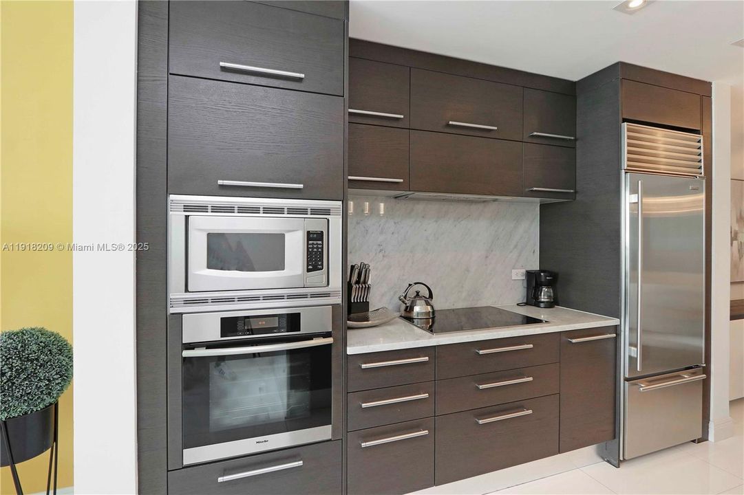 For Rent: $7,000 (2 beds, 3 baths, 1450 Square Feet)